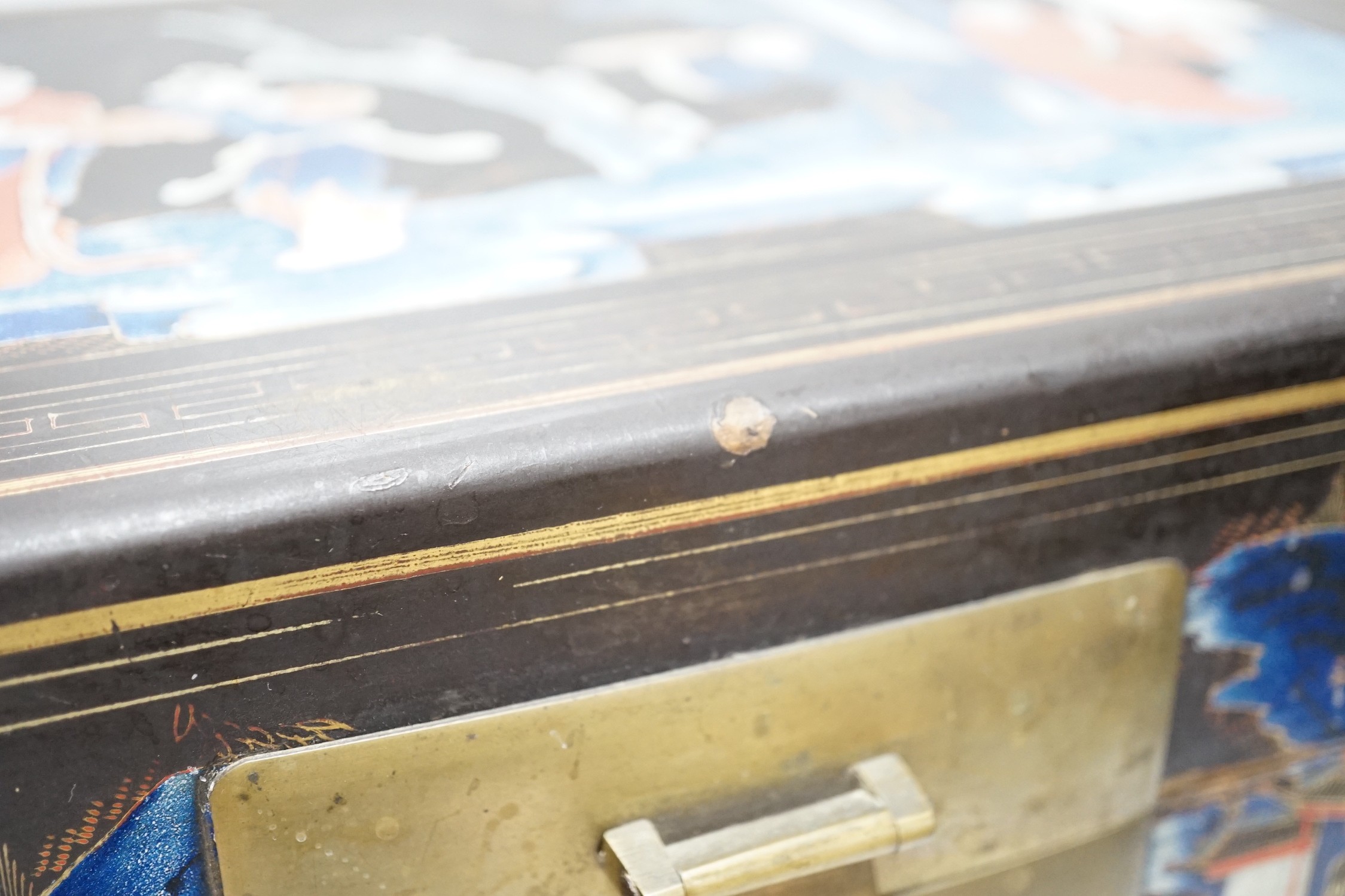 A pair of Chinese export lacquer boxes, 43cm wide